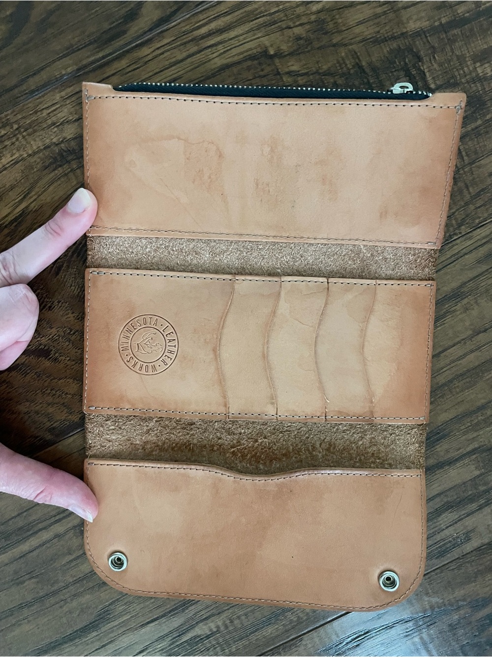 Women's Tan Leather Wallet - Stylish Continental Clutch - Picture 3 of 4